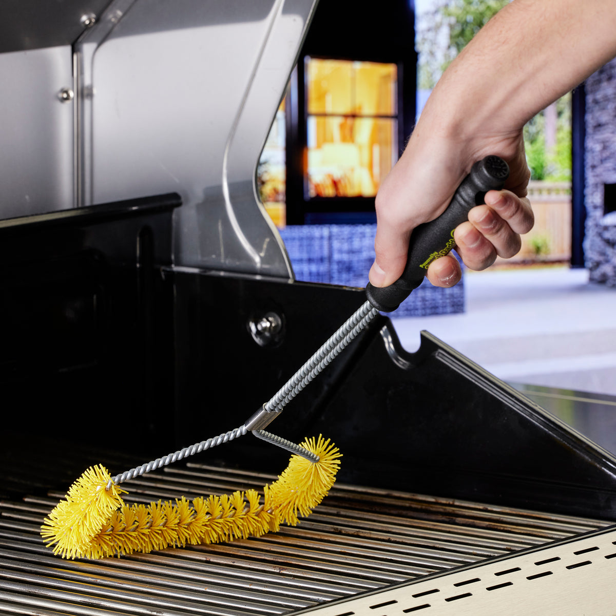 U-Shaped Grill Brush Powered by Scrub Daddy®